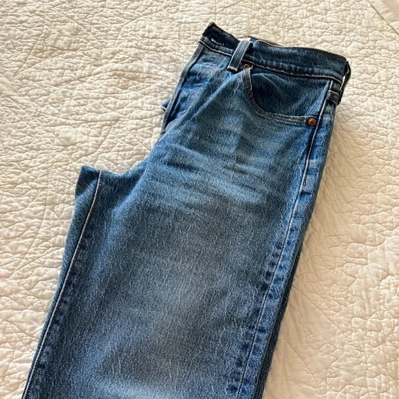 Levi’s Wedgie Straight Jeans - Picture 5 of 12